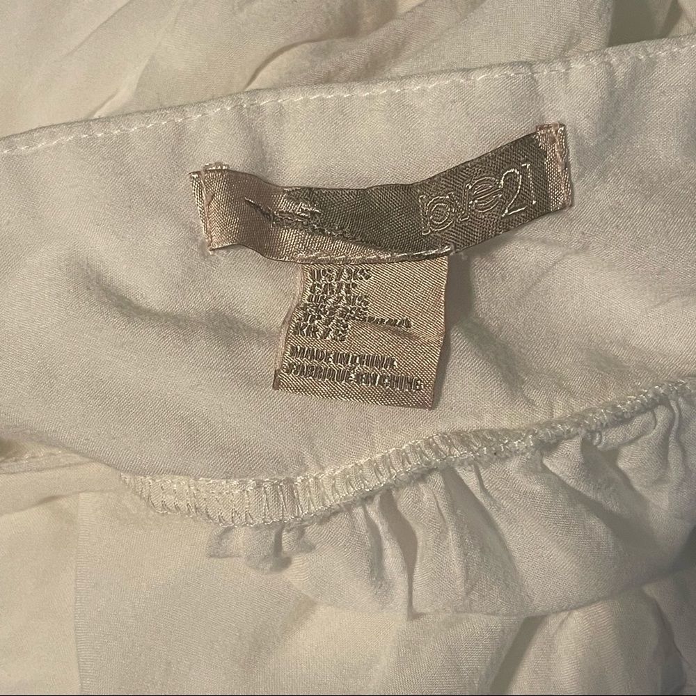 White Flowing Forever 21 Top XS - Picture 4 of 5